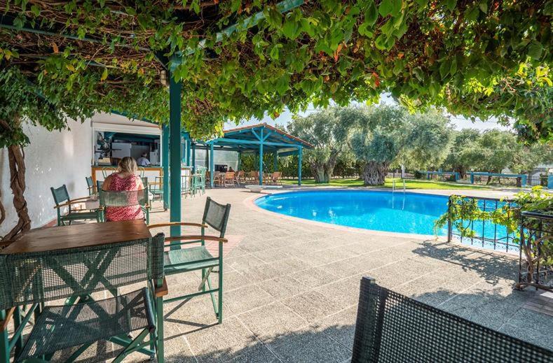 Makedonia Aparthotel Potos Exteriör bild